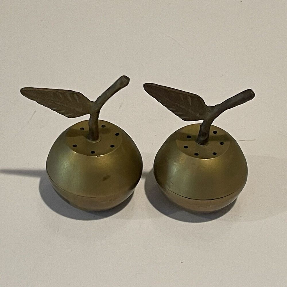 Vintage Brass Apples Salt &‎ Pepper Shakers